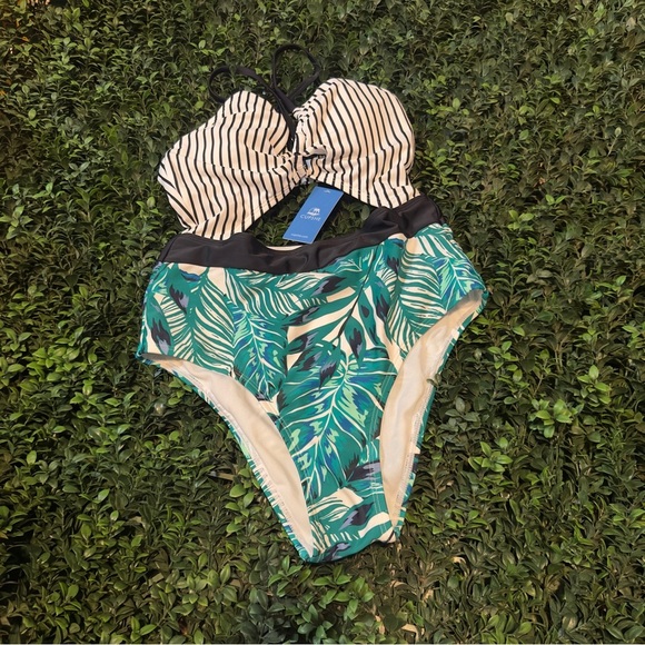 Cupshe Striped and Leaf Print One Piece Swimsuit - Picture 2 of 6
